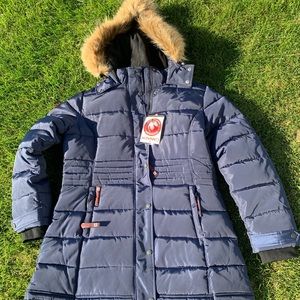 Women’s Canada Weather Gear winter jacket